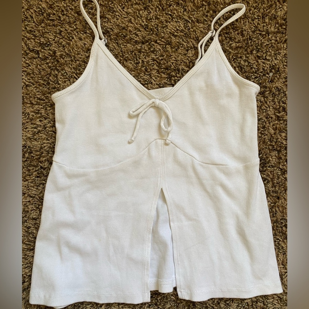 White Hollister top
